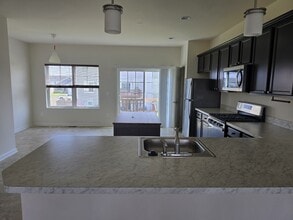 Building Photo - 243 Crofton Ct