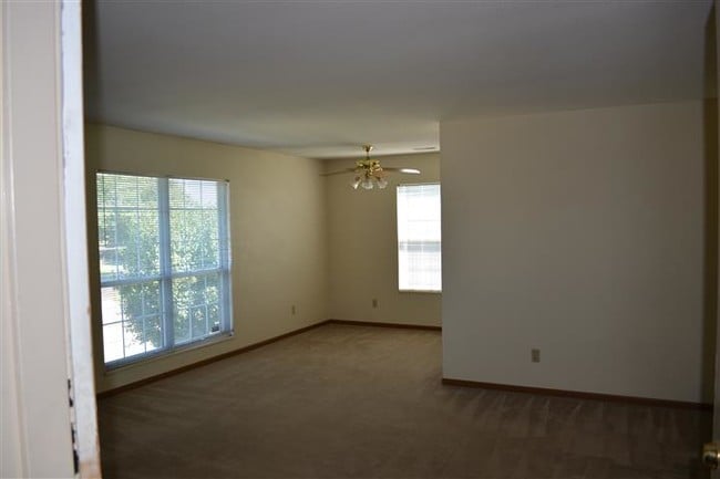 Interior Photo - Twin Pine Estates