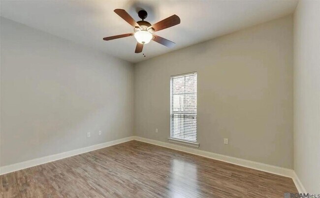 Building Photo - 7853 Seville Ct