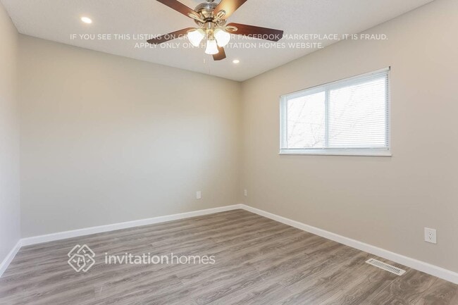 Building Photo - 5752 S Perth Pl