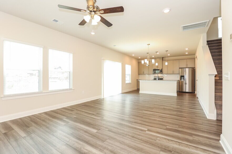 Building Photo - 3610 Mathewson Way
