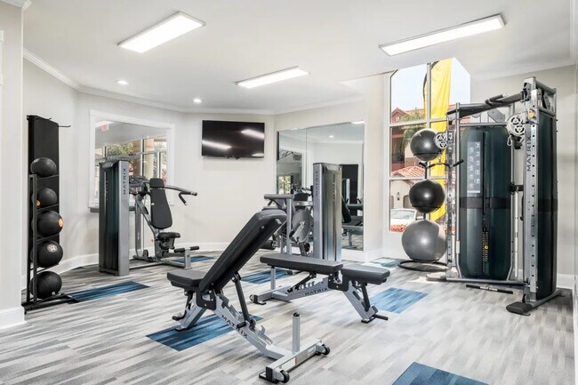 Building Photo - 213 Katherine Blvd