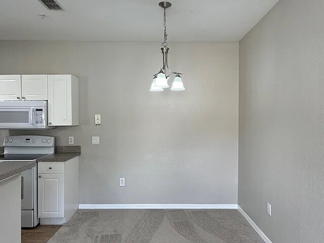 Building Photo - 852 Grand Regency Pointe