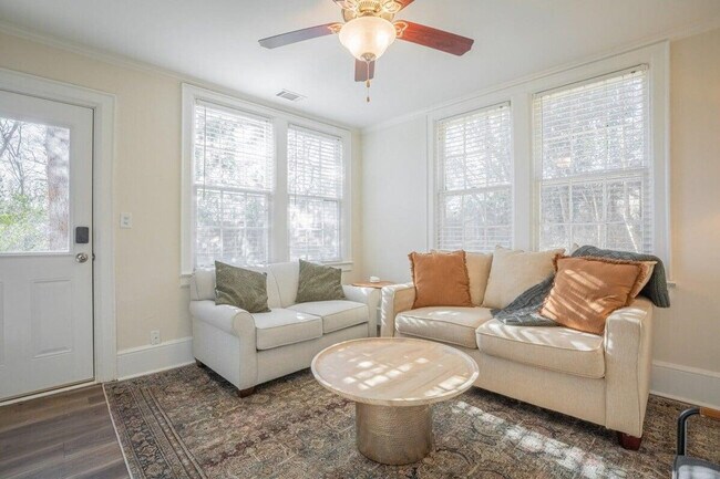 Primary Photo - 840 Bobbin Mill Rd