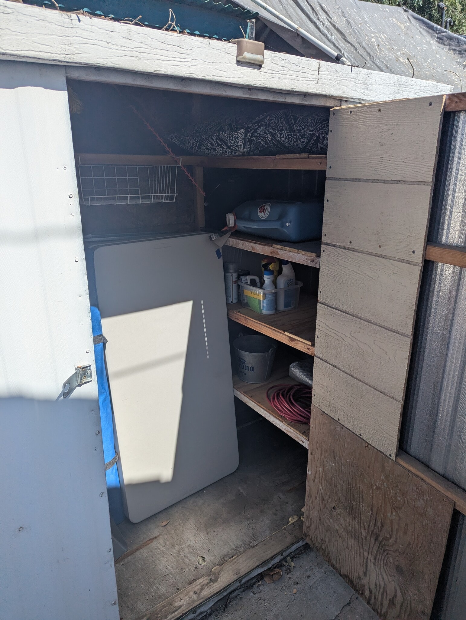 Storage Shed - 1169 E Lexington Ave