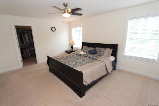 Building Photo - 106 Balsam Way