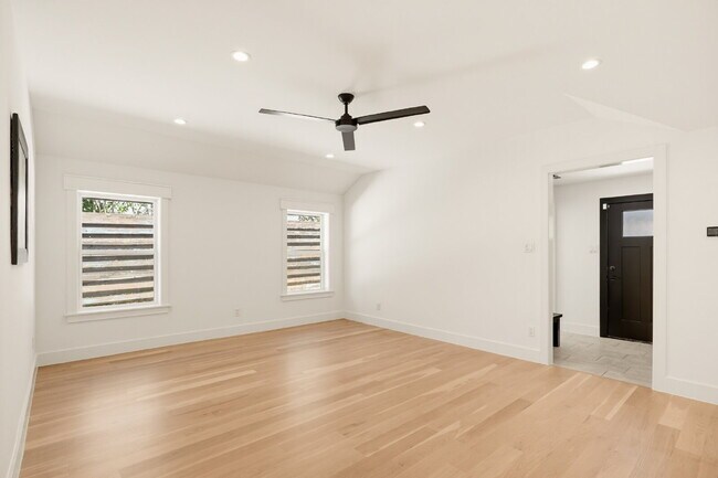 Building Photo - Modern Preston Hollow-Area Home with Resort-Style Services