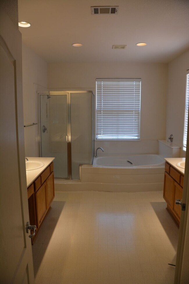 Building Photo - Antioch Dallas Ranch/Lone Tree area 4 bedroom, 3 bath home for rent