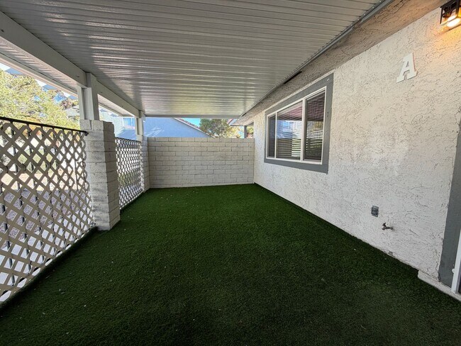 Building Photo - 1133 Willow Tree Dr