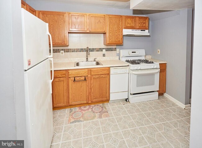 Building Photo - 762 Carroll St