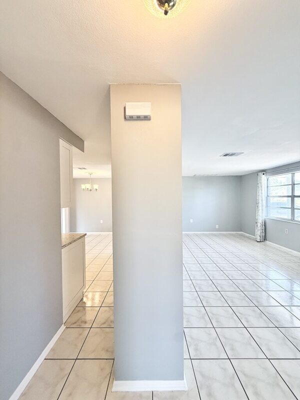 Building Photo - 1300 Classic Dr