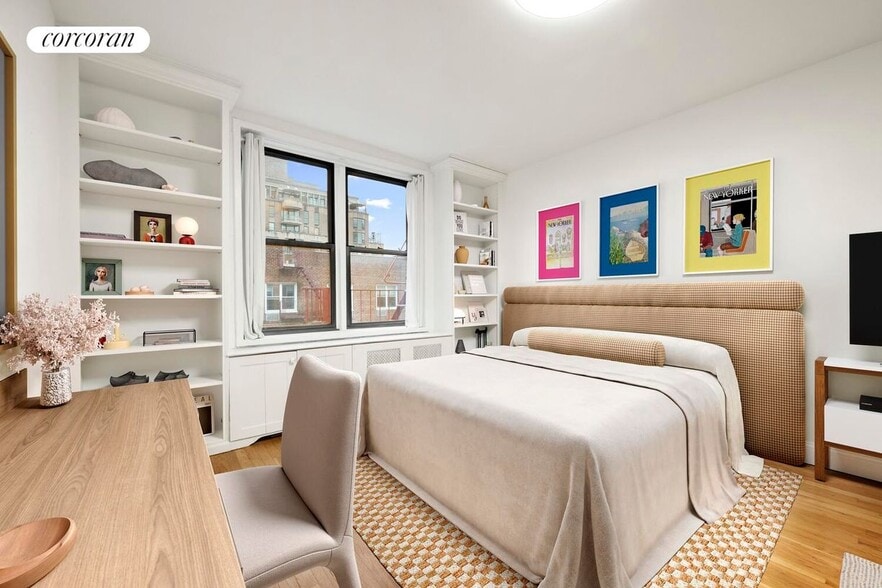 Primary Photo - 25 W 13th St