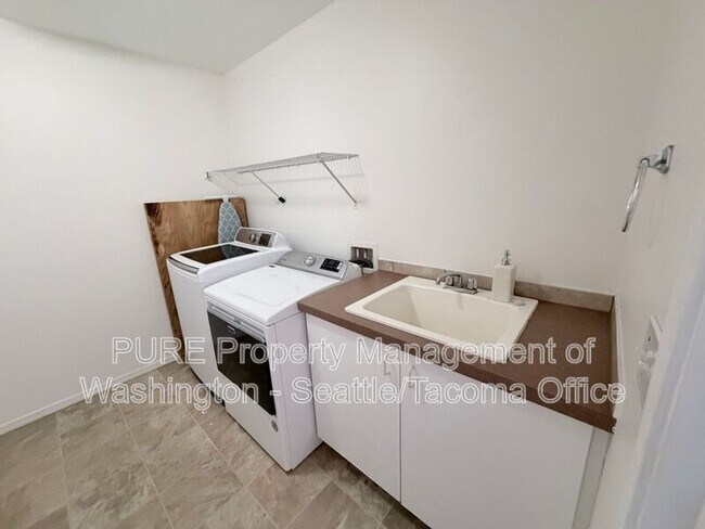 Building Photo - 1725 SW 346th Pl