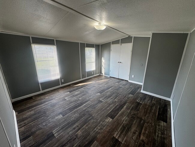 Building Photo - 428 Starlit Dr