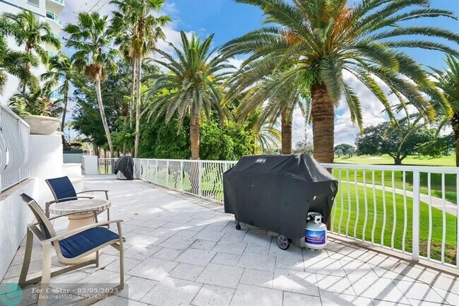 Building Photo - 500 SE Mizner Blvd