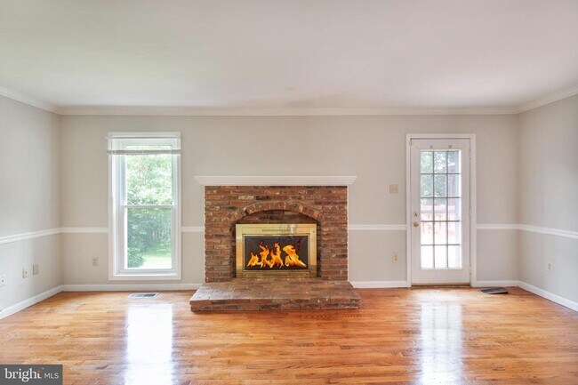 Building Photo - 13920 Wagon Way