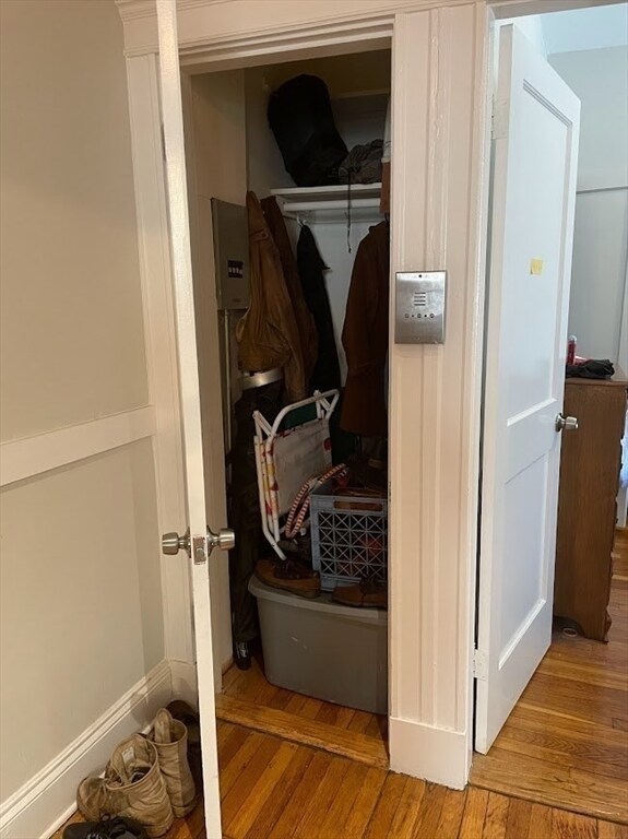 Building Photo - 39 Glenville Ave