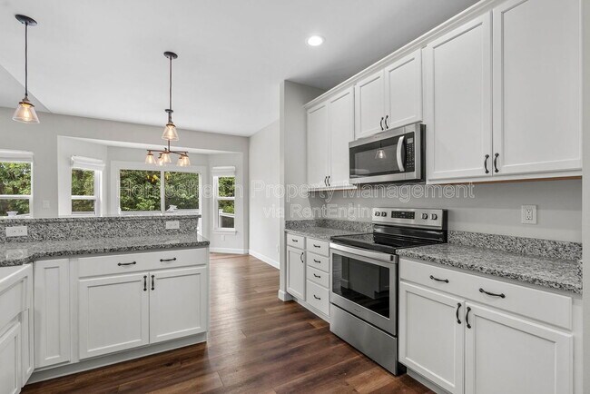 Building Photo - 31873 Tea Olive Dr