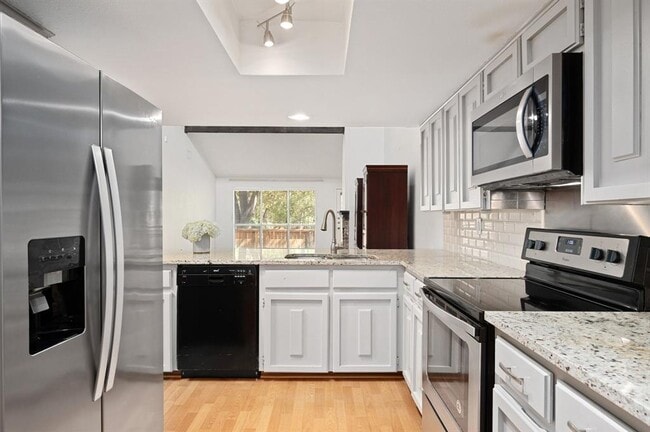 Building Photo - 3718 Steck Ave