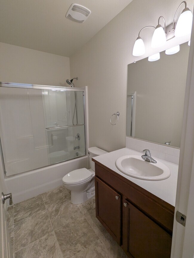 Building Photo - 3667 SW Pumice Stone Ave