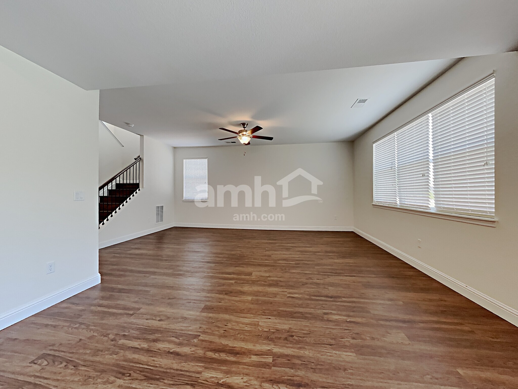 Building Photo - 10174 Dogwood St