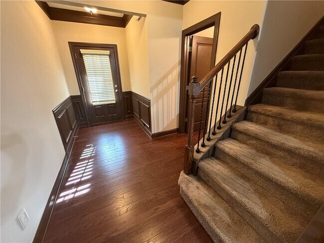 Building Photo - 1095 Township Cir