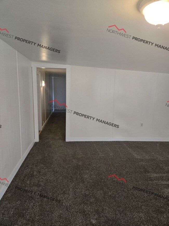 Building Photo - STATUS: *RENTED* |  R255E | $2850 ( FARM PROPERTY- LIVESTOCK WELCOME)