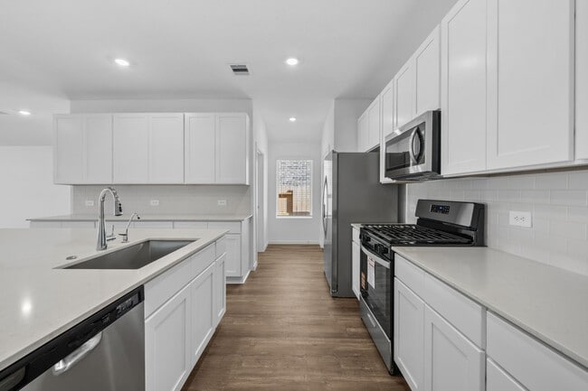 Building Photo - 27718 Hudson Sands Ln