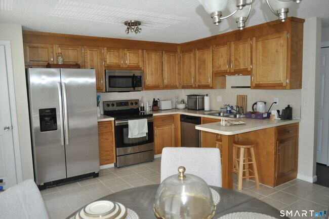 Building Photo - 110 Songbird Ln