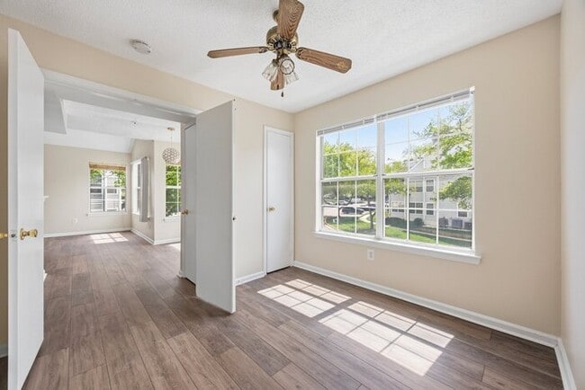 Building Photo - 14053 Vista Dr
