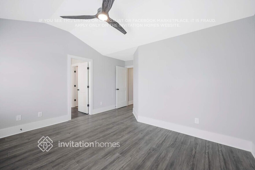 Building Photo - 265 Founders Ln