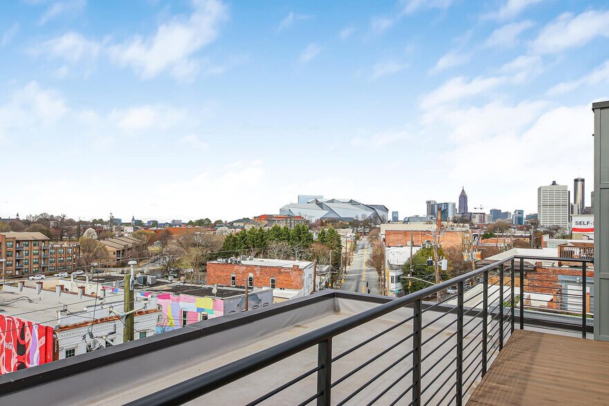 Building Photo - 346 Peters St SW