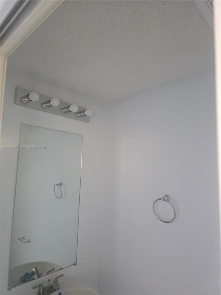 Building Photo - 14055 SW 120th Ct