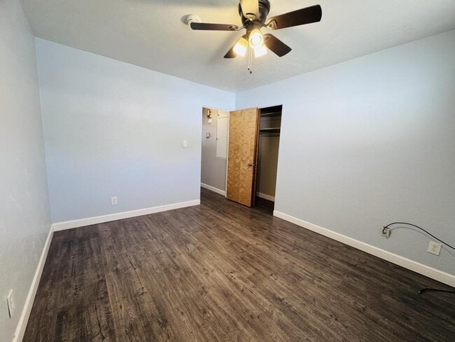 Building Photo - 1095 Helena Ave