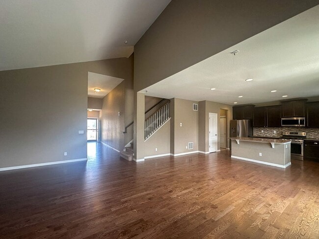 Building Photo - 4bd house in a heart of Dove Village!