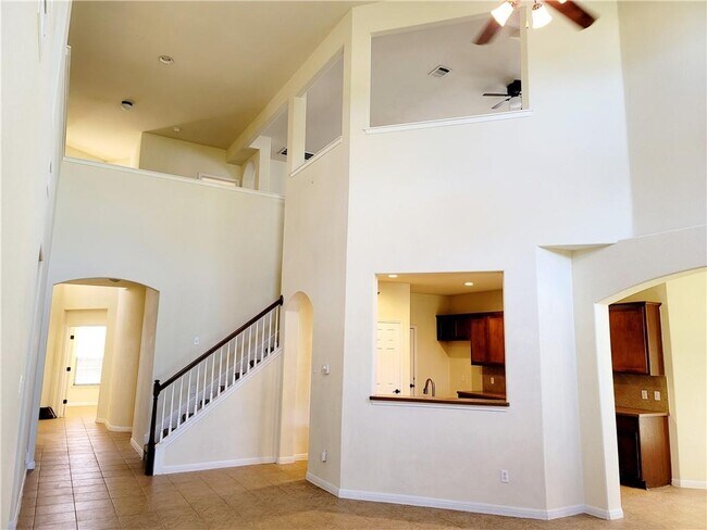 Building Photo - 2103 Ariella Dr