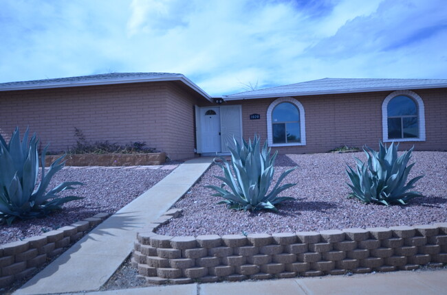 Primary Photo - FIVE BEDROOMS!