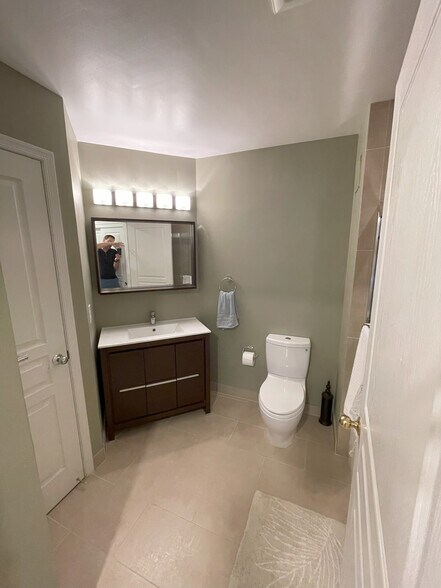 Second Bath - 5565 Seminary Rd