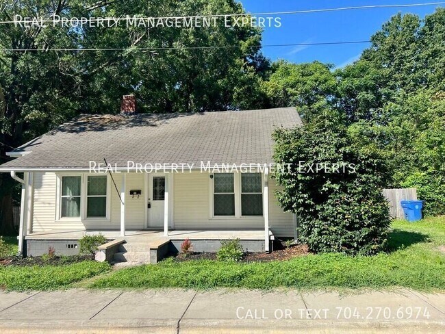 Building Photo - 319 Doster Ave