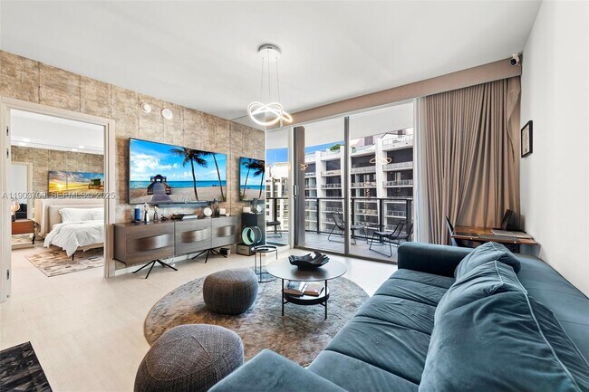 Building Photo - 1000 Brickell Plaza