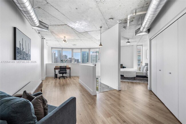 Building Photo - 690 SW 1st Ct