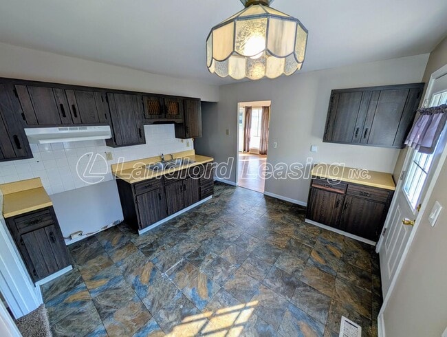 Building Photo - Rare 4 Bedroom Homewood Ranch with Garage