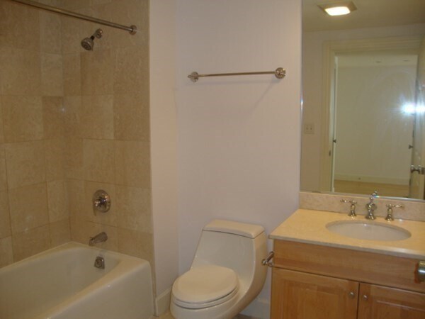 Building Photo - 12 Bowdoin St
