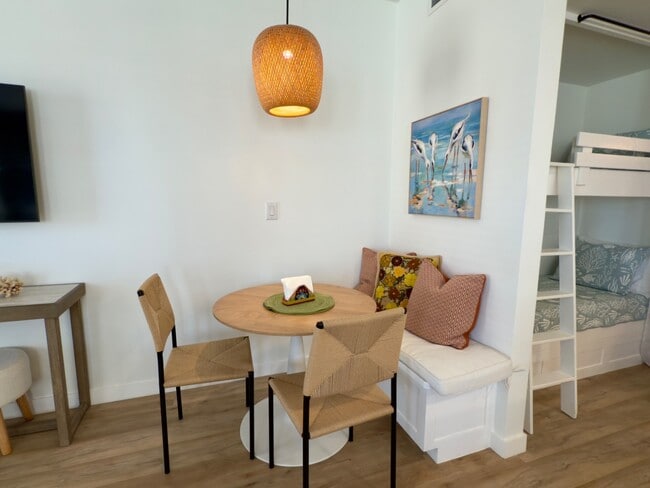 Building Photo - 6410 Padre Blvd