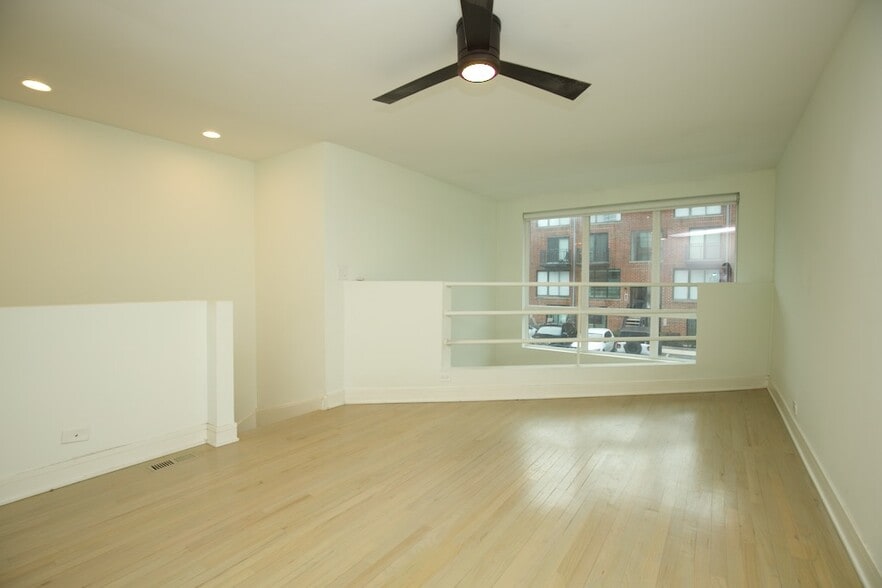 Building Photo - 843 W Grace St