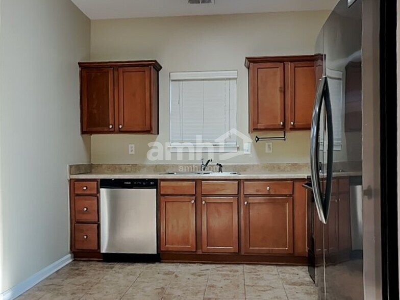 Building Photo - 7411 Appling Rain Dr