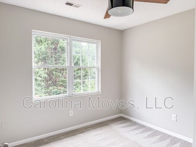 Building Photo - 205 Winterthur Dr