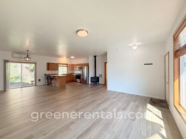 Building Photo - Spacious 2BR/2BA Rambler in Tumwater