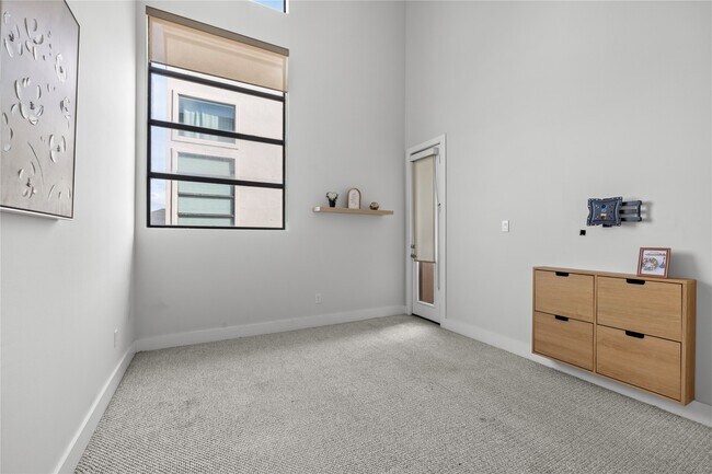 Building Photo - 2417 Charleston St