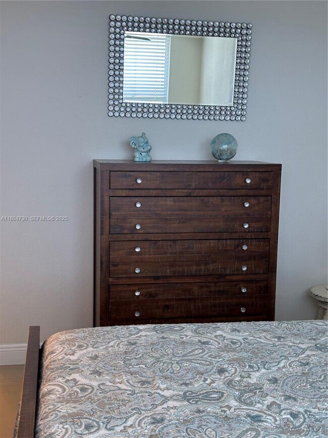 Building Photo - 2501 S Ocean Dr